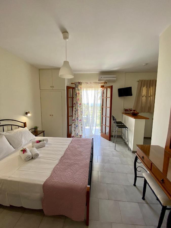 Lemon Tree Apartments A D Аргостолион Екстериор снимка